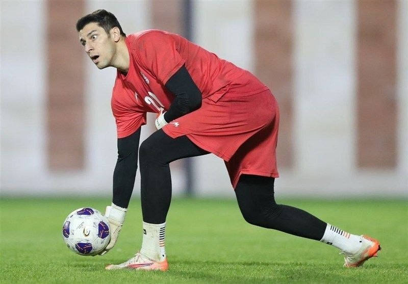 Persepolis Club Negotiated with Mohammad Reza Akhbari