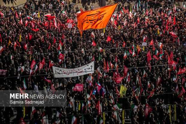 مراسم وداع با رهبر انقلاب اسلامی برگزار شد