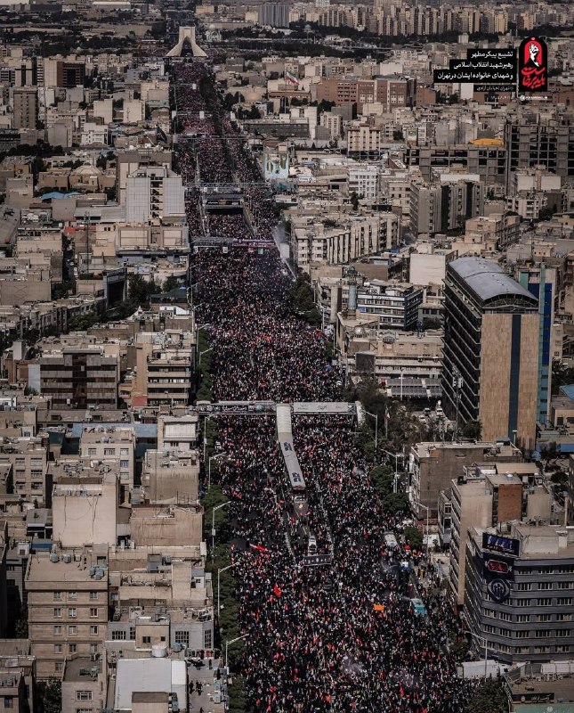 ایران سوگوار اما مقتدر در حرکت است