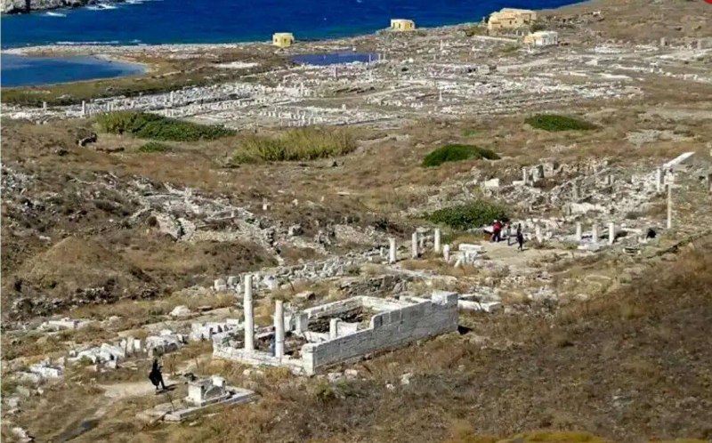 جزیرهای در یونان که تولد و مرگ در آن ممنوع بود