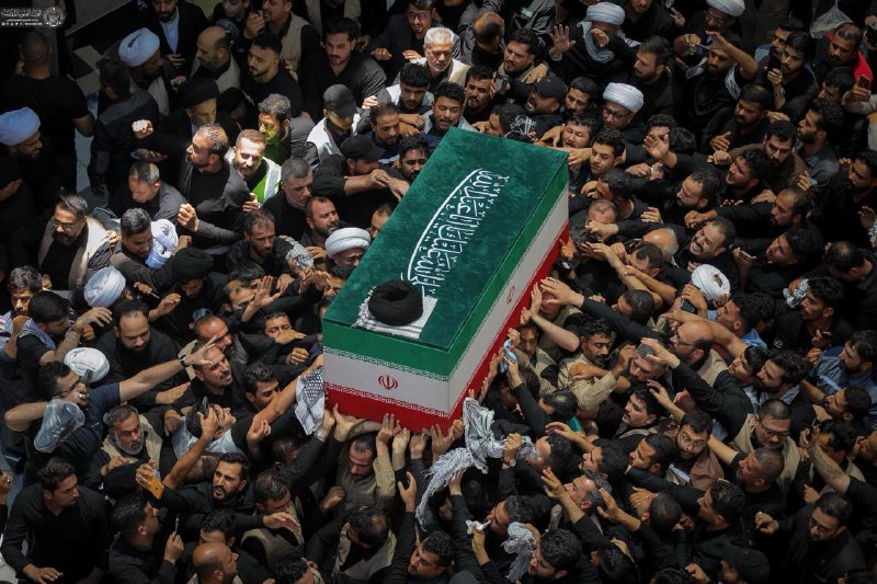 تصویر نهایی از زیارت آیتالله علی خامنهای در حرم امیرالمؤمنین