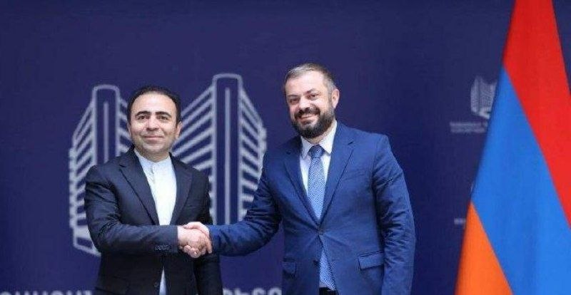 دیدار سفیر ایران با وزیر اقتصاد ارمنستان