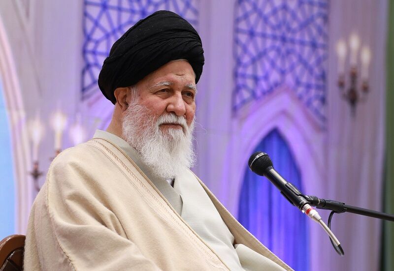 علم الهدی: از بین رفتن صدها نفر از آمریکاییها به اندازه یک موی امام نیست