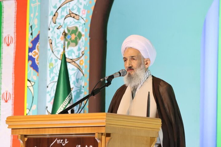 امام جمعه ساری: 🔴 نباید «صلح ممنوع» با دشمن انجام دهیم 🔴 وقتی دشمن تهدید می کند نباید صلح کنیم 🔴 صلح به دلیل تهدید یا ضعف مورد تایید اسلام نیست