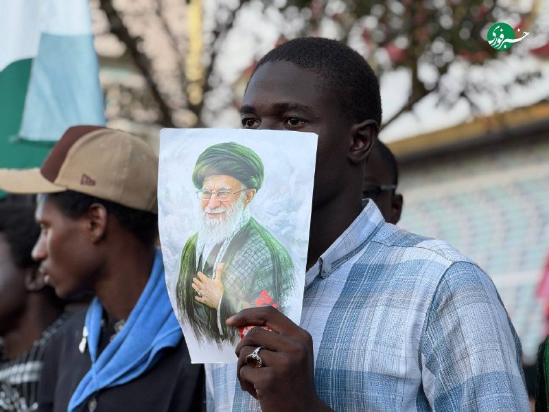 دور از آن چهره که آرامشِ جانِ ما بود روزها میگذرد