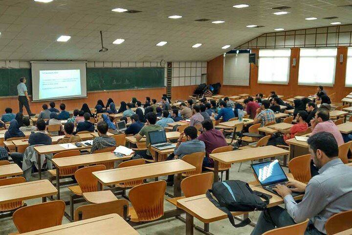 🎓 وزارت علوم: دانشگاهها، با تمدید مهلت دفاع از پایاننامه و رساله دانشجویان دورههای کارشناسی ارشد و دکتری تا حداکثر ۳۰ مهرماه سال جاری موافقت کنند