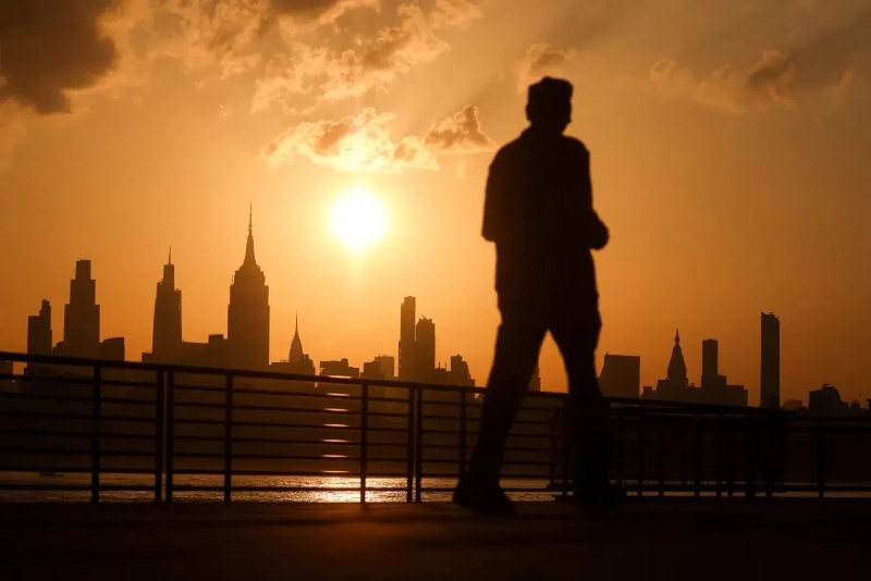 840,000 homes lose power during heat wave in United States
