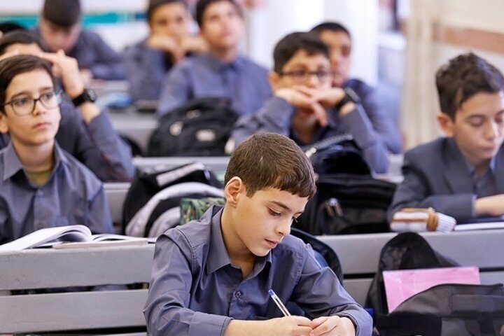 💰 دریافت وجه در ثبتنام مدارس ممنوع/ تشکیل پرونده برای ۱۰۱ مدیر متخلف مدیرکل آموزشوپرورش شهرستانهای استان تهران
