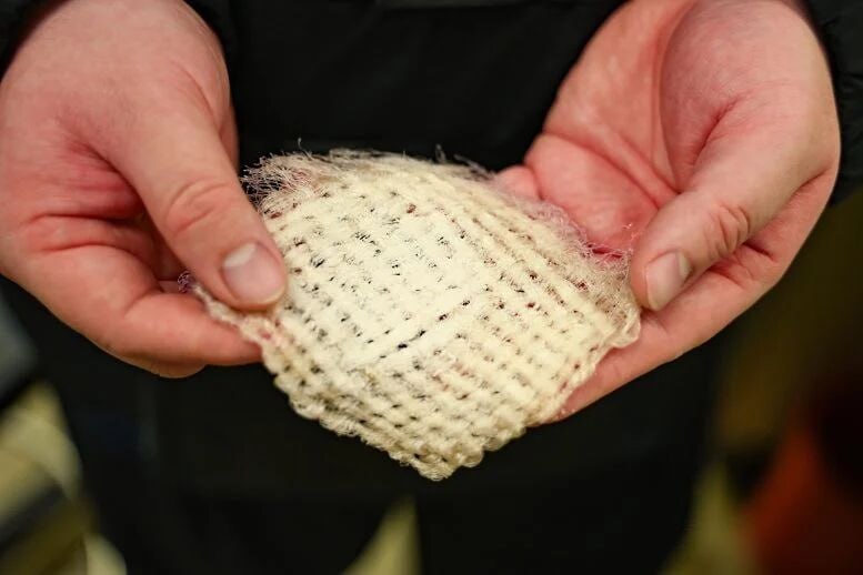 New Clothing Extracts Drinking Water from Air Humidity