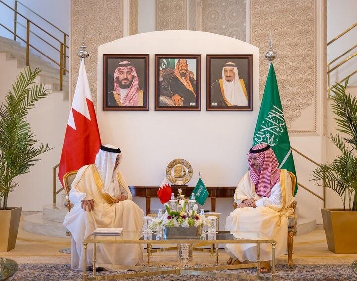 Saudi and Bahraini foreign ministers meet