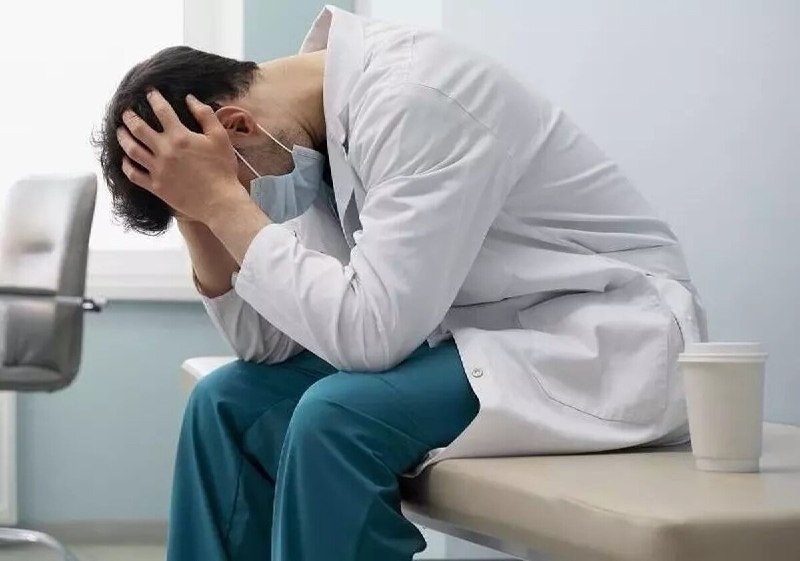 رزیدنتی: میان آموزش، فرسودگی و دغدغه معاش