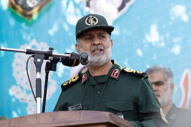 ⭕ سردار سناییراد: دشمن اگر ضعف ببیند، مهاجم میشود ⭕ احکام جدید رهبر انقلاب، نشانه آمادگی کشور برای شرایط جدید است ⭕ انسجام ملی یکی از مولفههای
