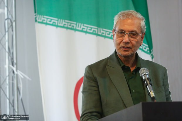 دستیار رئیسجمهور: فشار معیشت و قطبی شدن جامعه، منجر به «ازجاکندگی ذهنی» شده است 🚨 متأسفانه برخی بالانشینان گمراه با دامن زدن به قطبیسازی، لایهی