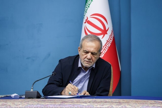 پزشکیان: مشروطه نقطه عطف بیداری و آزادیخواهی ملت ایران بود رییسجمهوری