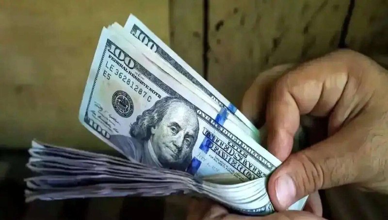 انتقاد از ارزپاشی اخیر برای کاهش قیمت دلار/ قبلا هم این کار را تجربه کردهاید و نتیجهاش را دیدهاید روزنامه اطلاعات نوشت