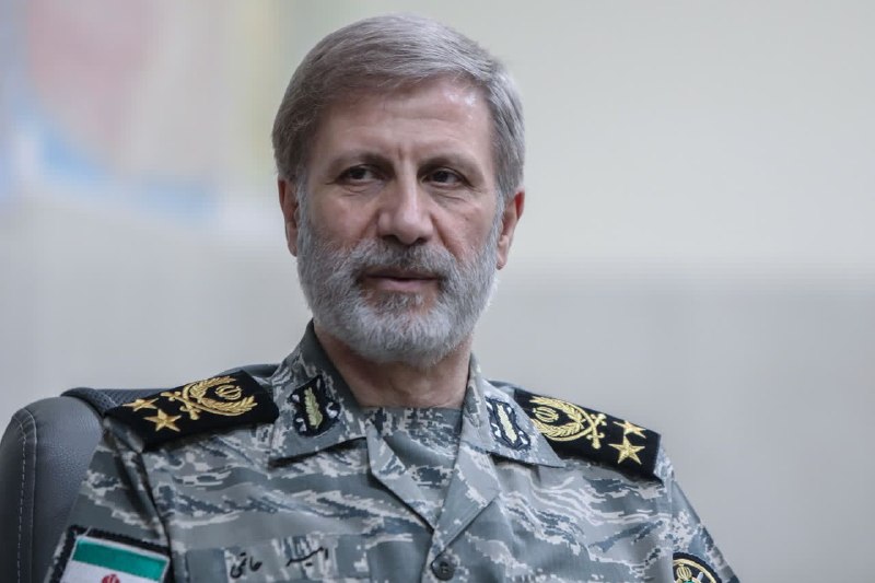 سرلشکر حاتمی: بر سر منافع ملیمان معامله نخواهیم کرد