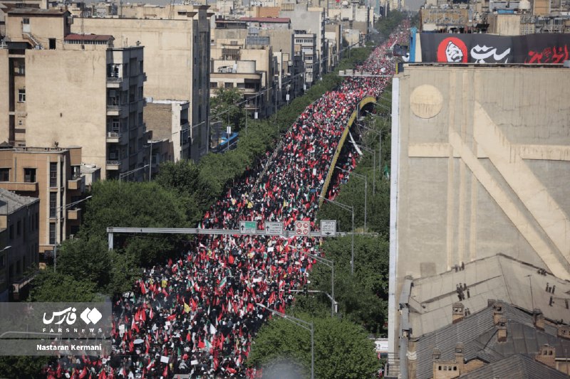 Ferdowsi Square became crowded