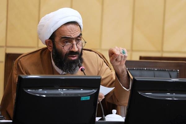 ♨ نماینده مجلس خواستار شد: قالیباف از مسئولیت مذاکرات استعفا دهد تا به کارهای مجلس برسد