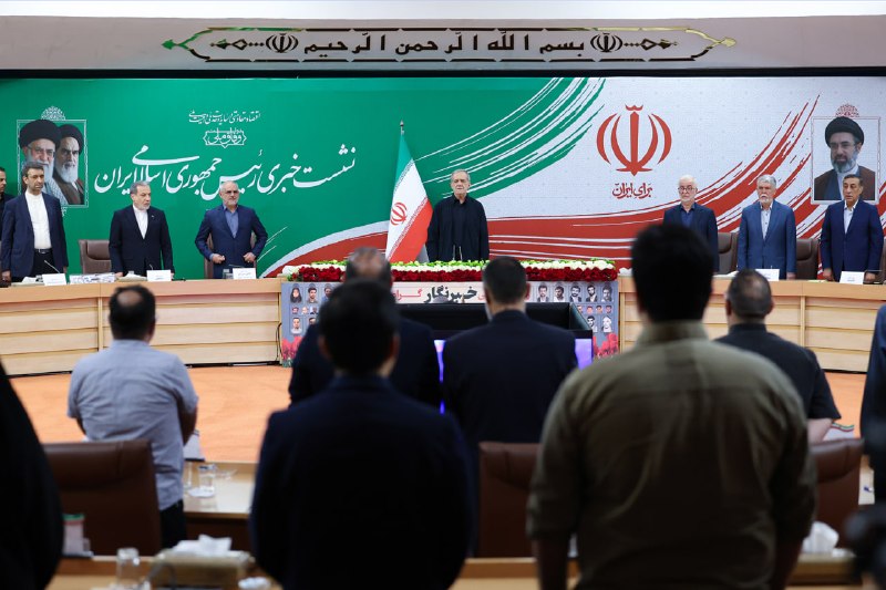 پزشکیان: جلسه دولتی وجود ندارد که در آن در مورد معیشت مردم صحبت نکنیم/ با یک جنگ تمامعیار مواجه هستیم