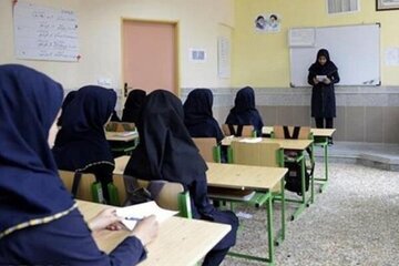تقویم تحصیلی دیگر تغییر نمیکند 🔴 از تعطیلی سراسری مدارس در زمان جنگ دیگر خبری نیست «دیگر تقویم سال تحصیلی تغییری نمیکند.» این خبری است که وزارت