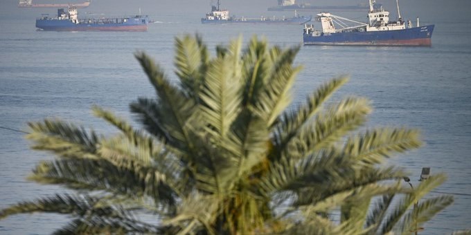 سیانان: بعید است تردد کشتیها در تنگه هرمز به سطح قبل از جنگ برگردد