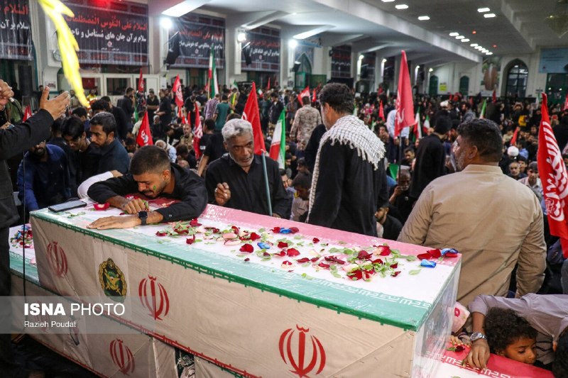 تشییع پیکر شهدای حمله به ایران در بندرعباس