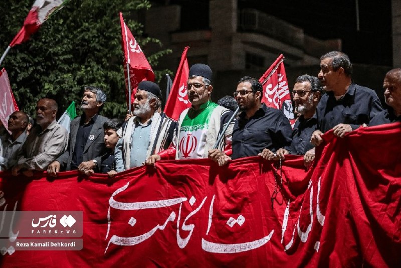 عنوان اصلی: سرخیِ پرچمها در صدوچهلویکمین ایستگاهِ خونخواهی رهبر شهید در شهرکرد