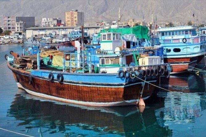 مدیرعامل تعاونی لنجداران: ممنوعیت واردات لوازم خانگی، درآمد ملوانان و شناورها را کاهش داده است مجید کردوانی، مدیرعامل تعاونی لنجداران بوشهر