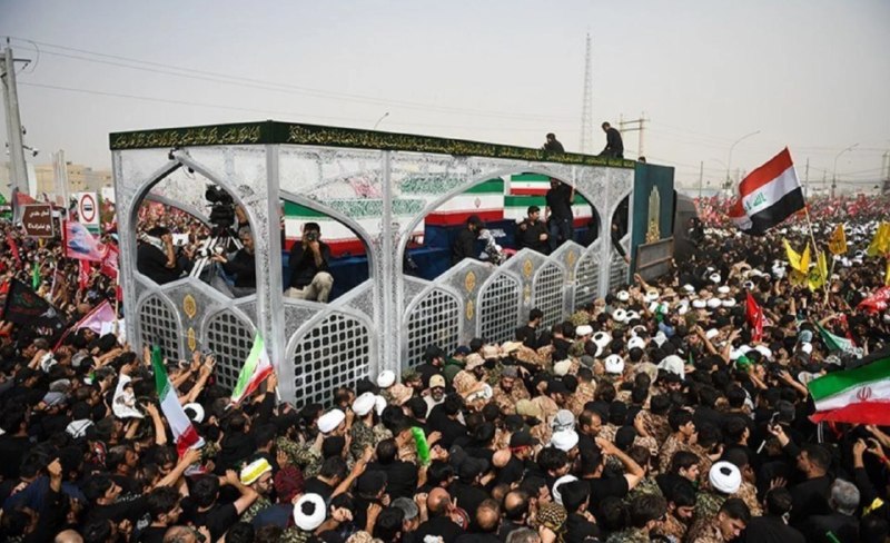 Bodies of Ayatollah Ali Khamenei and His Family Circumambulated Holy Shrine of Hazrat Masoumeh (S)