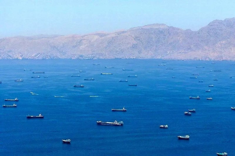 بروز حادثه برای یک نفتکش هنگام عبور از تنگه هرمز