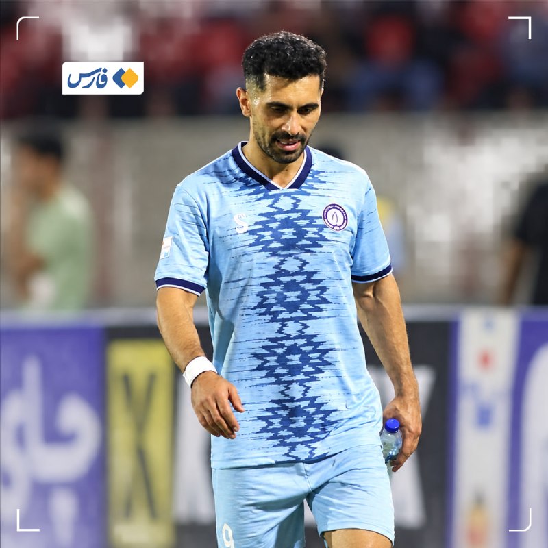 صدور ابلاغیه برای خداداد عزیزی ⚽ با اعلام کمیتۀ انضباطی سرپرست تراکتور بهدلیل تخلفات رخ داده و بدرفتاری در قبال مقام رسمی مسابقه، باید ظرف ۴۸ ساعت دفاعیات خود را ارسال کند