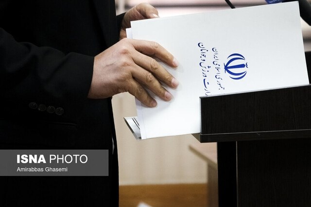 قراردادهای نجومی فوتبال زیر ذرهبین؛ وزیر ورزش ورود کند