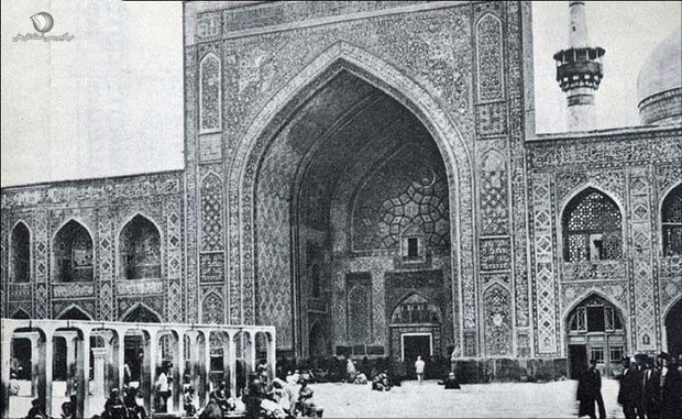 روایتها از واقعه مسجد گوهرشاد بررسی شد
