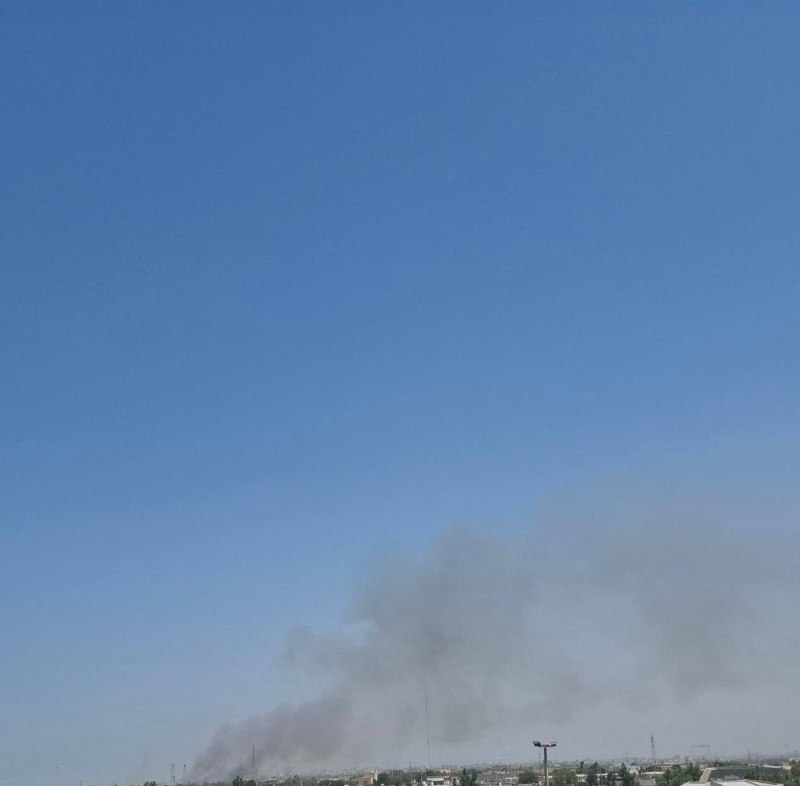 تصاویر پهپاد سرنگونشده در خورموج بوشهر و مشاهده دود در آسمان