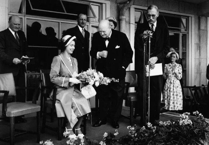 New book about Queen Elizabeth and Churchill relationship