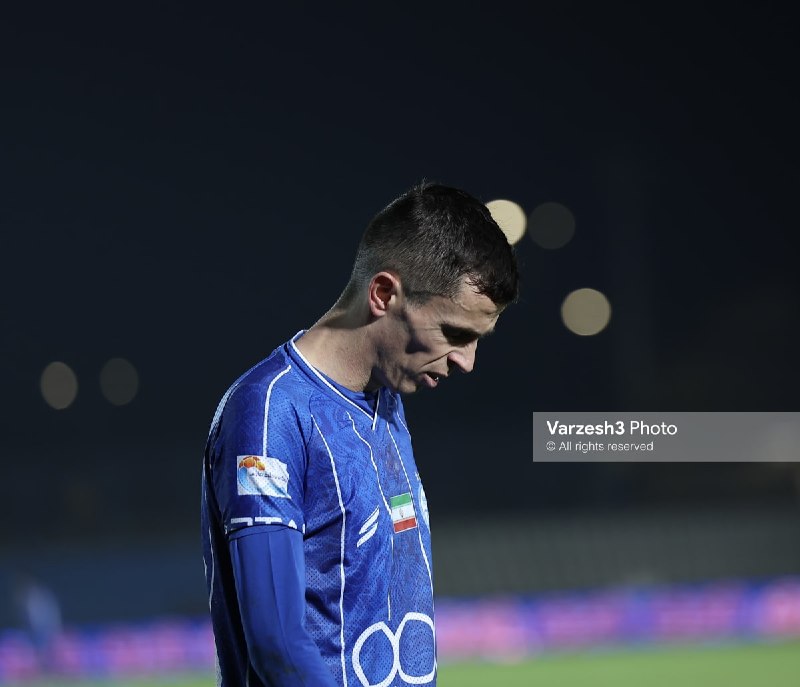 آسانی به ایران بازگشت 🔵 با اعلام باشگاه استقلال، یاسر آسانی، دقایقی پیش با هماهنگی و برنامهریزی صورتگرفته وارد تهران شد و طبق برنامه از فردا در
