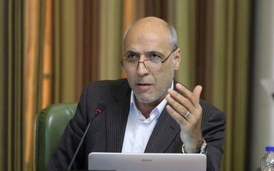 تشکری هاشمی: ۶۰ درصد دکلهای تهران فاقد مجوز هستند