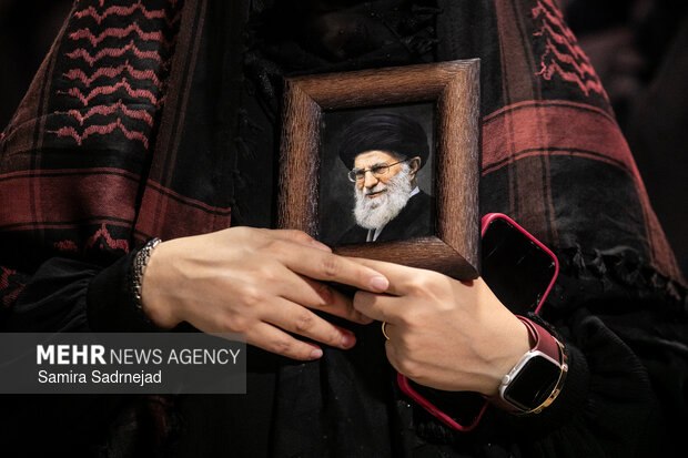 مراسم وداع در مصلای تهران برگزار شد