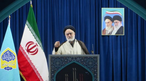 امام جمعه اصفهان: 🔴 مذاکره با آمریکا ضمانت شرعی ندارد 🔴 رهبری با ضمانت شعام اجازه مذاکره داد ولی ضمانتی وجود نداشت 🗣 امام جمعه اصفهان به موضوع