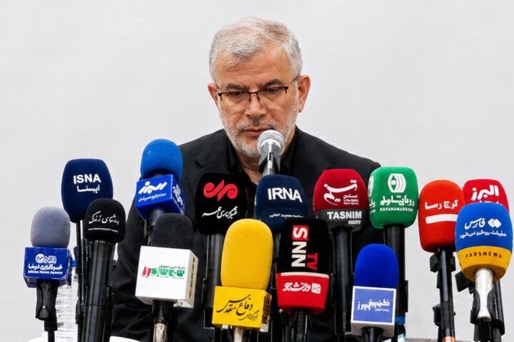 Acting Based on Ayatollah Ali Khamenei's Guidelines