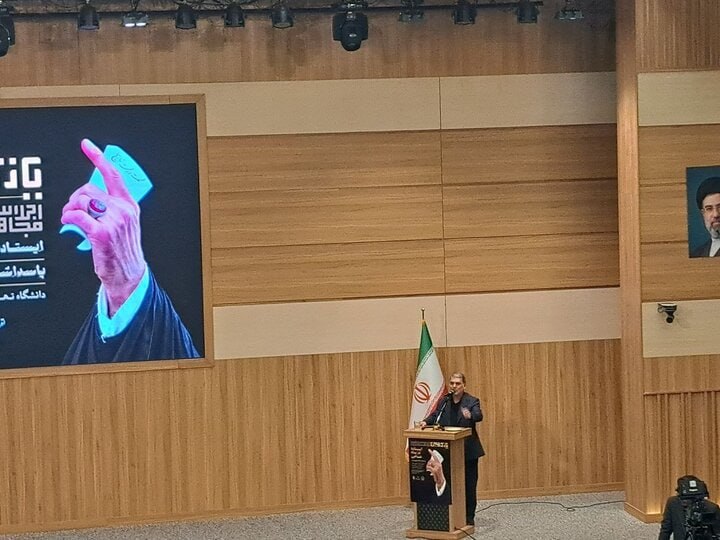 زنگنه: تاکنون ۸۵ درصد درآمدهای حاصل از صادرات نفت محقق شده است محسن زنگنه عضو کمیسیون برنامه و بودجه مجلس گفت: با توجه به مقاومتی که در مورد تنگه