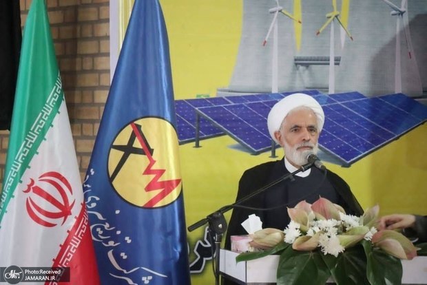 معاون حقوقی رئیس جمهور: پیشنهاد قانونی دولت برای رفع یکی از موانع توسعه نیروگاههای خورشیدی و بادی تصویب شد