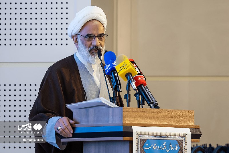 حاجیصادقی: هدف اصلی دشمن فرماندهی افکار جامعه است