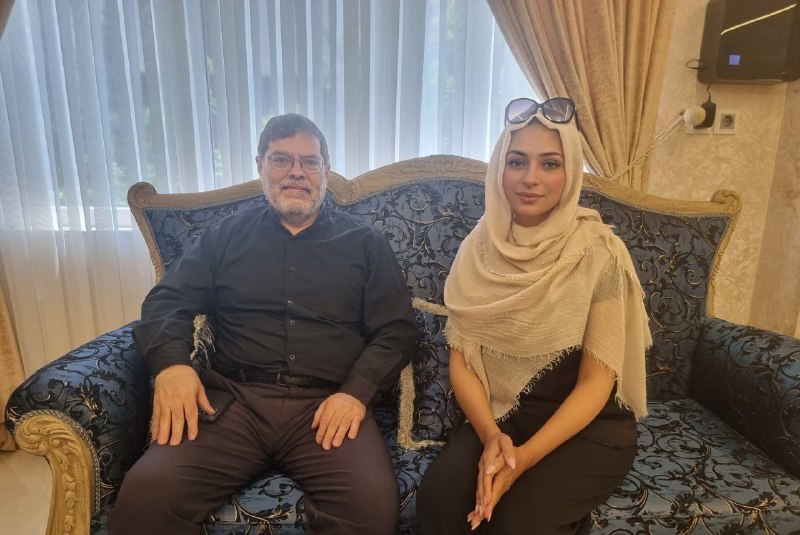 بشری شیخ در توئیتر درباره خبرنگار BBC و محمد مرندی نوشت