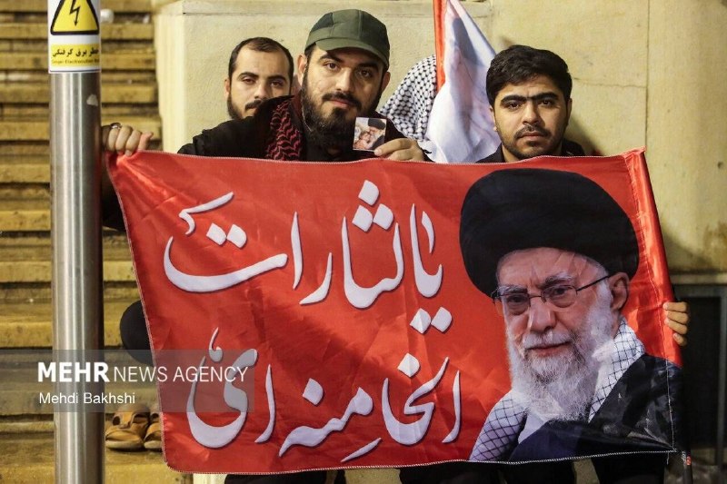 حسین دلاوری: همه کشور در مصلای امام خمینی (ره) جمع شده است