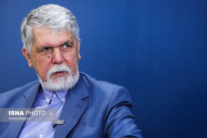 وزیر ارشاد با «مد و لباس» دستوری موافق است؟