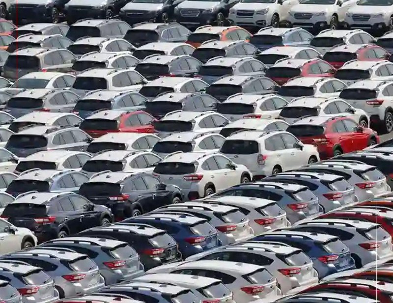 ترخیص خودروهای وارداتی متوقف شد