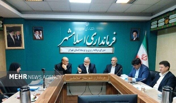 استاندار تهران: مدیران بیتفاوت به نیازهای مردم برکنار میشوند