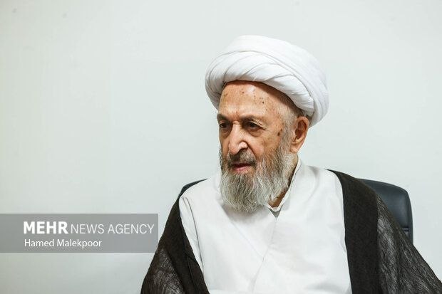 آیت الله سبحانی مرجع تقلید شیعیان: صلح و سازش در پروندههای قضایی بیش از گذشته مورد توجه قرار گیرد
