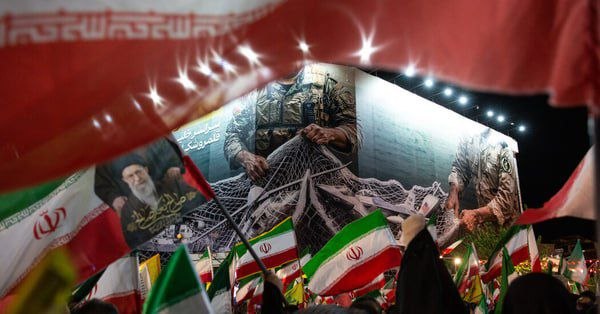 مرشایمر: حمله آمریکا، ایرانیها را حول پرچم متحد کرد استاد علوم سیاسی دانشگاه شیکاگو